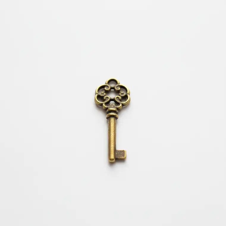 Stare siedlisko z domem z lat 80., otoczone dużą działką, ilustrujące wyzwania i błędy przy szacowaniu wartości nieruchomości